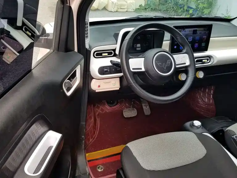 Wuling MINIEV — миниатюра 16