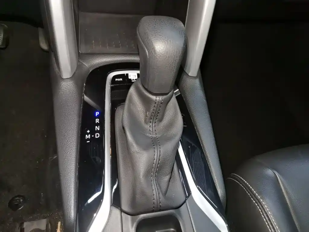 Toyota Corolla Cross — миниатюра 14