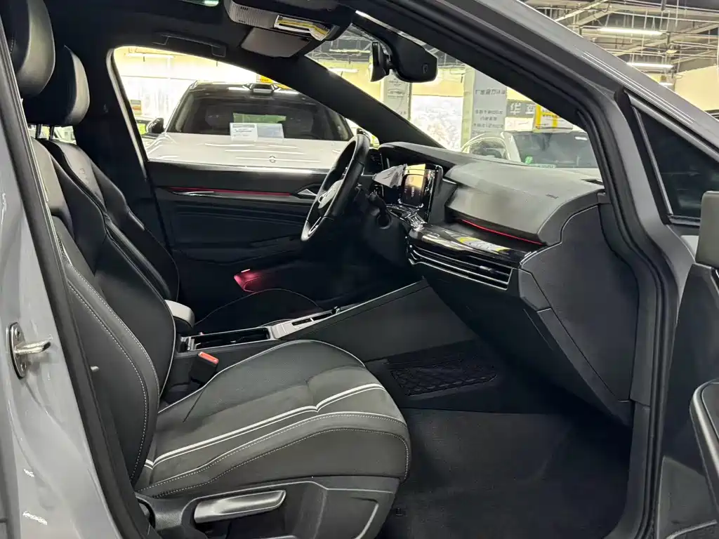 Volkswagen Golf — миниатюра 9