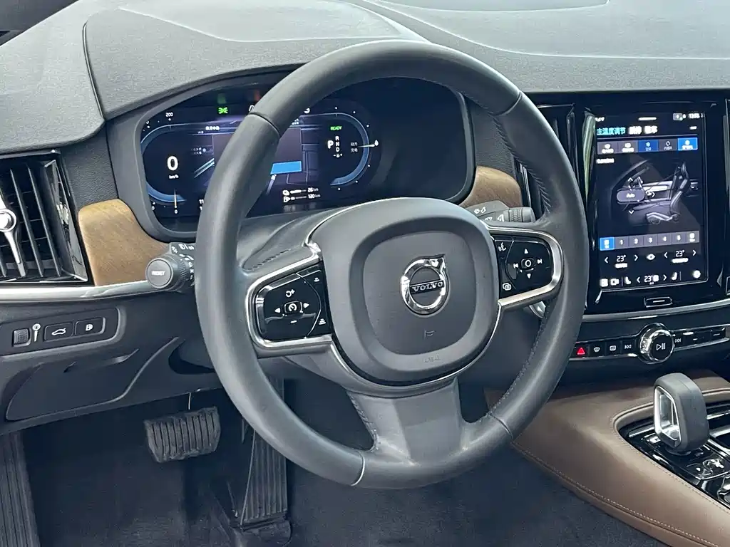Volvo S90 PHEV — миниатюра 6