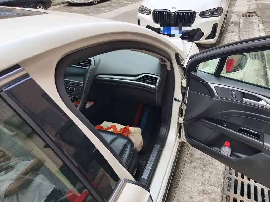 Ford Mondeo — миниатюра 19