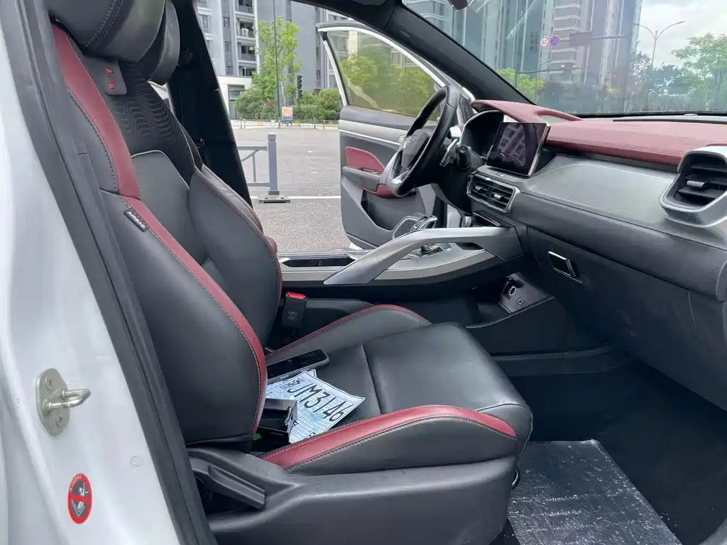 Geely Binyue — миниатюра 9