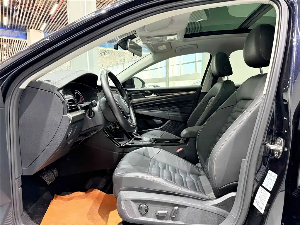 VOLKSWAGEN PASSAT NEW ENERGY