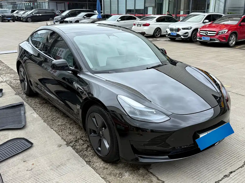 Tesla Model 3 — миниатюра 2