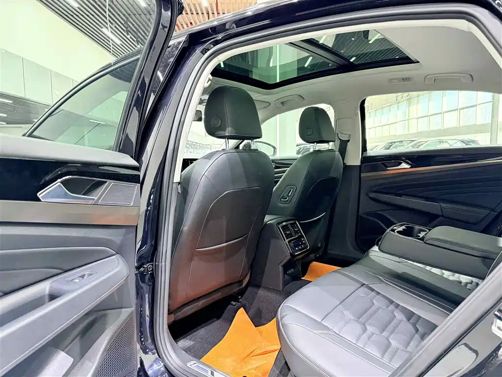 VOLKSWAGEN PASSAT NEW ENERGY