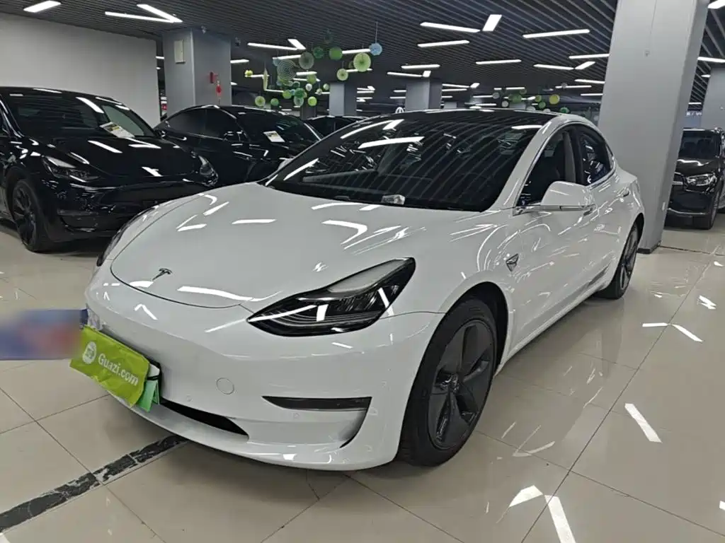 Tesla Model 3 — миниатюра 2