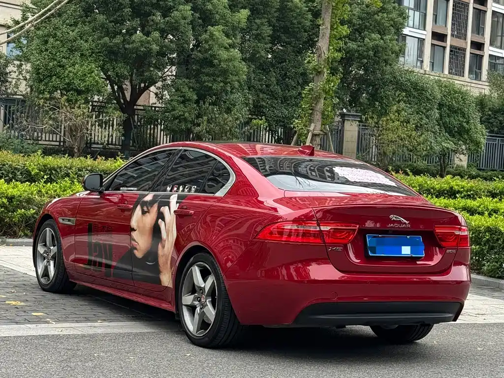 Jaguar XE — миниатюра 4