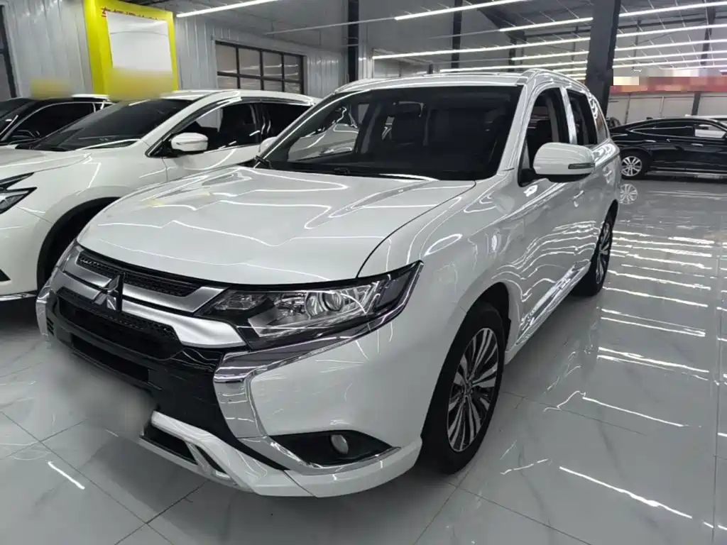 Mitsubishi Outlander — миниатюра 2
