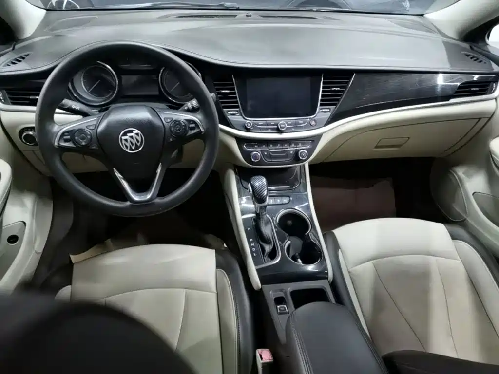 Buick Verano — миниатюра 10