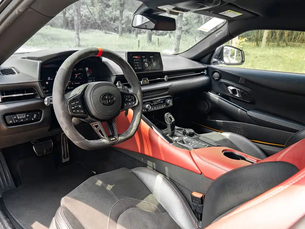 Toyota Supra — миниатюра 4