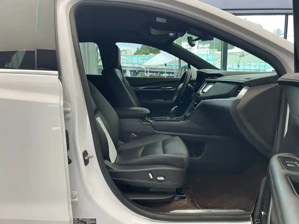 Cadillac XT5 — миниатюра 16
