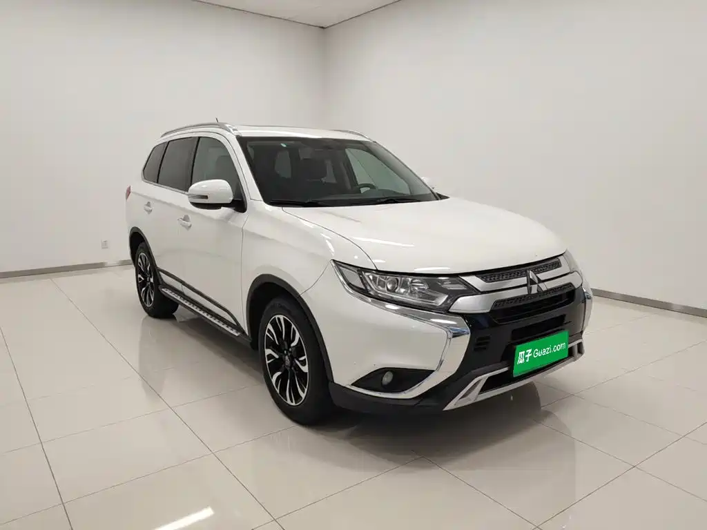Mitsubishi Outlander — миниатюра 3