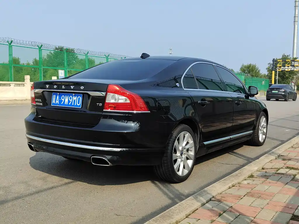 Volvo S80L — миниатюра 6
