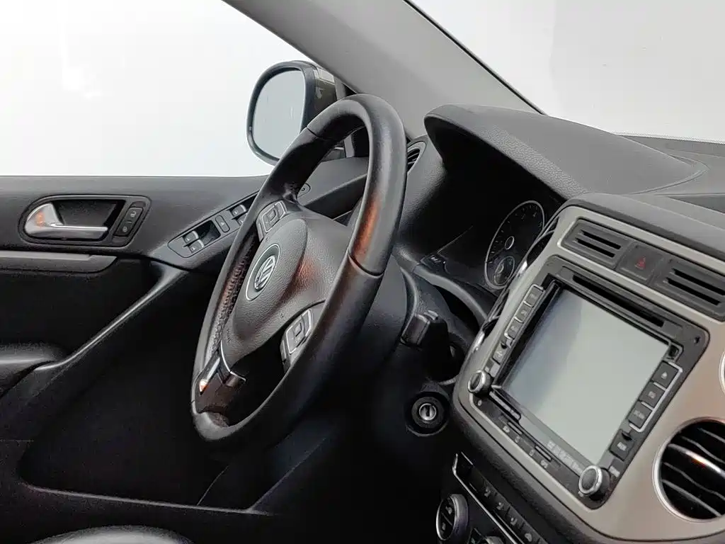 Volkswagen Tiguan — миниатюра 22