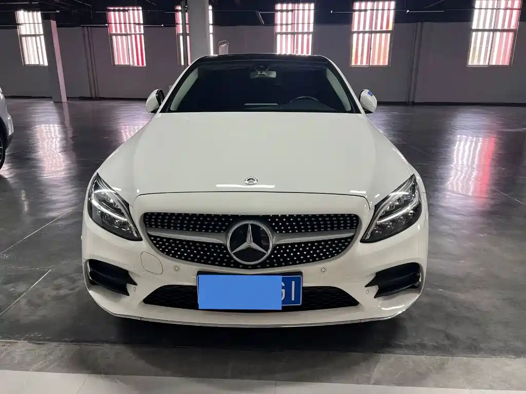 Mercedes-Benz C-Class — миниатюра 2