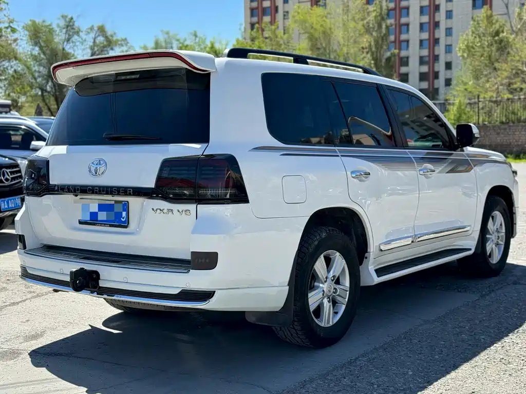 Toyota Land Cruiser 2010 4.7L AT VX