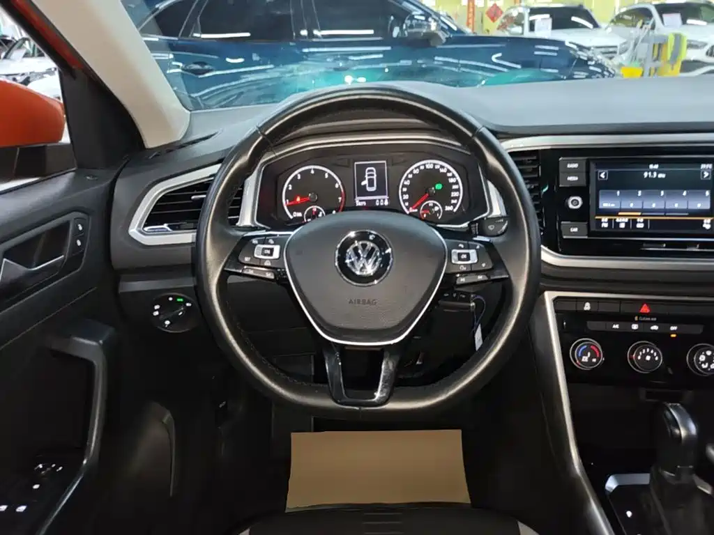 Volkswagen T-Roc — миниатюра 11