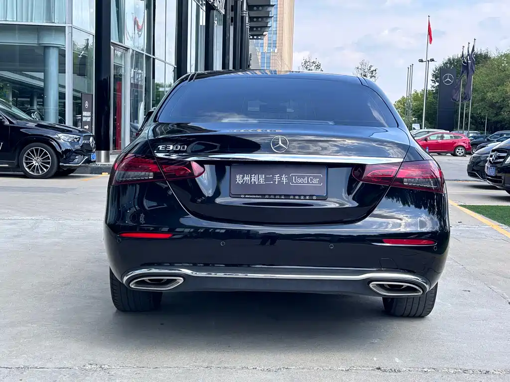 Mercedes-Benz E-Class — миниатюра 4