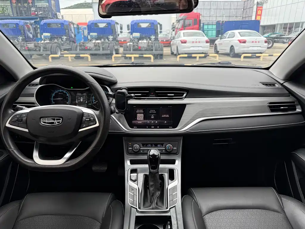 Geely Emgrand — миниатюра 10