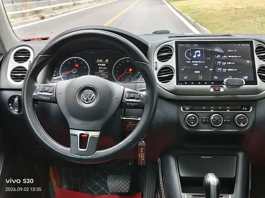 Volkswagen Tiguan — миниатюра 11