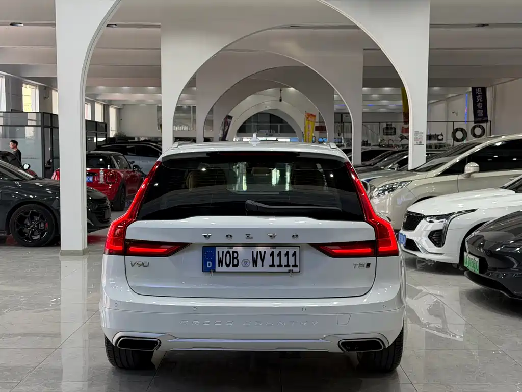 Volvo V90 — миниатюра 8