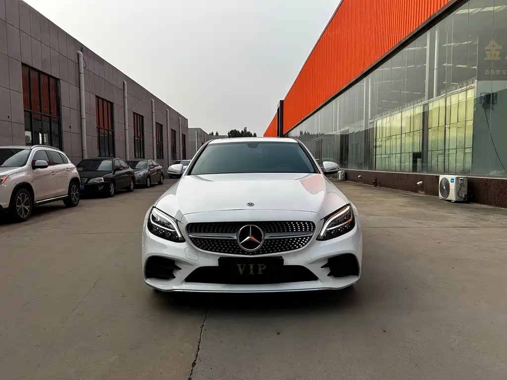Mercedes-Benz C-Class — миниатюра 2