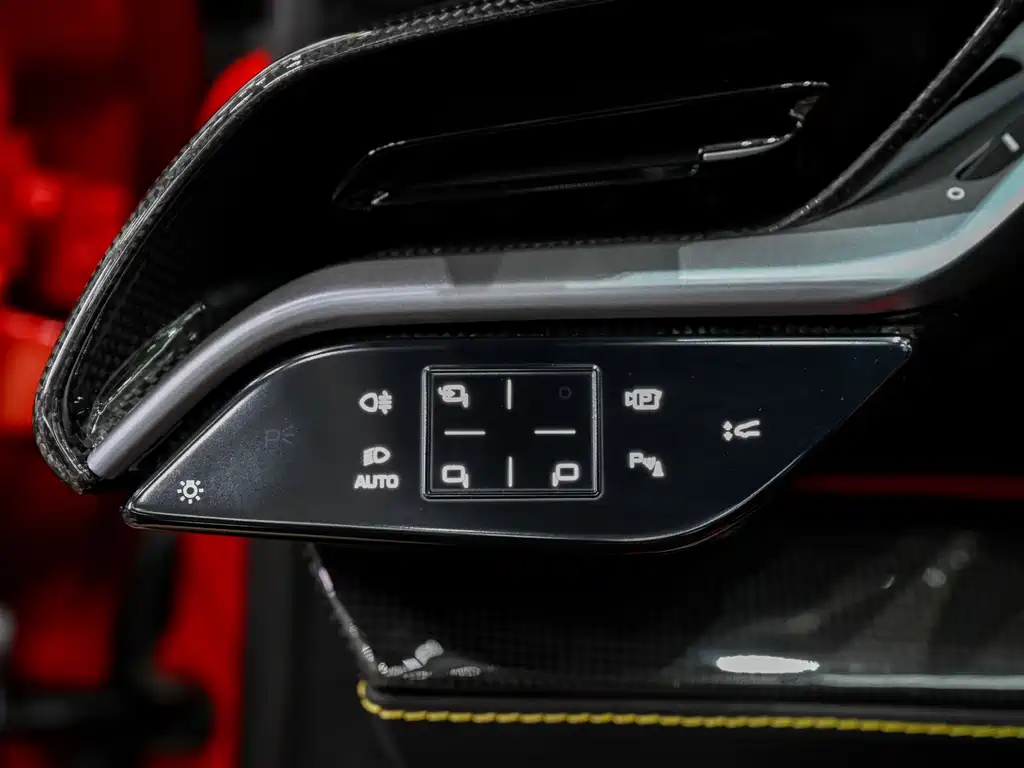 Ferrari SF90 — миниатюра 16
