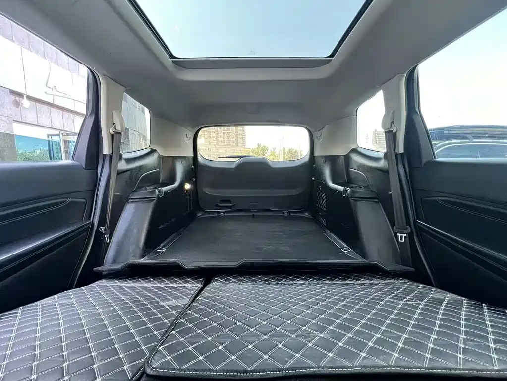 Ford Edge — миниатюра 16