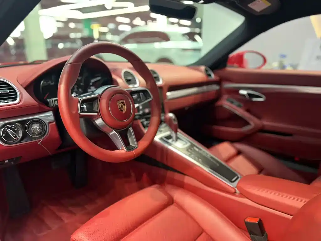 Porsche 718 2018 Cayman 2.0T