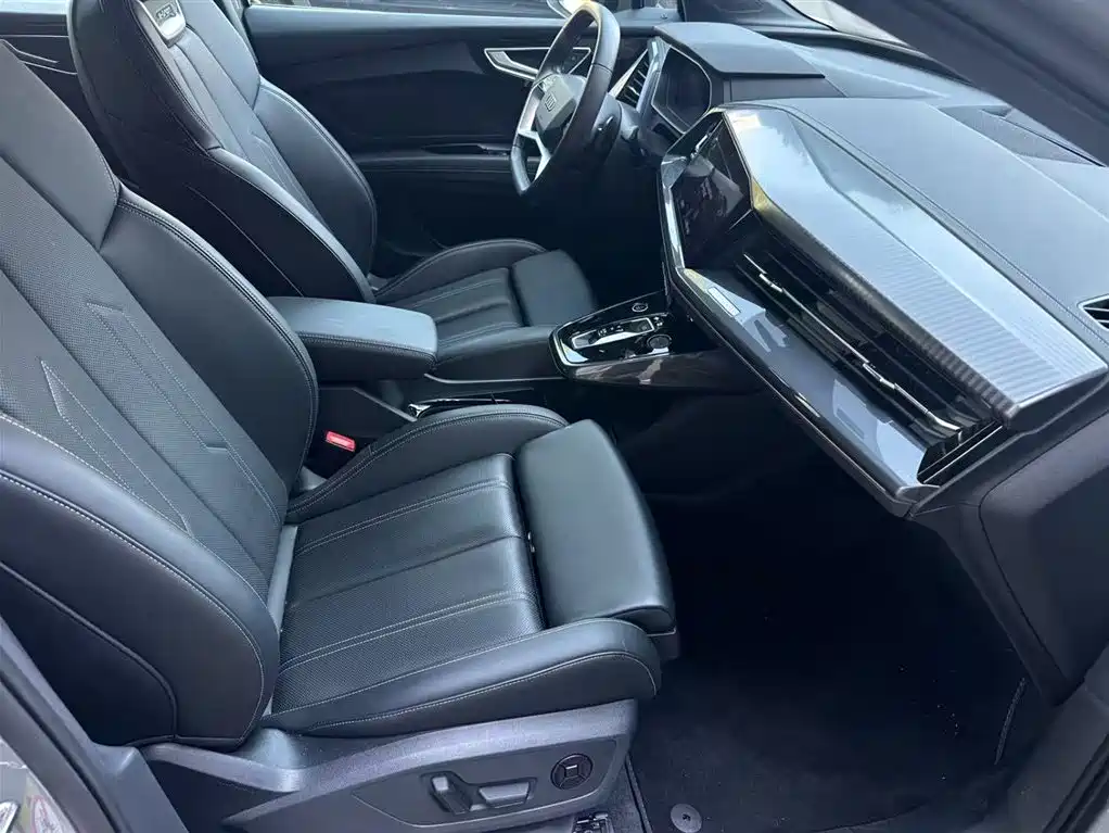 Audi Q4 e-tron — миниатюра 8