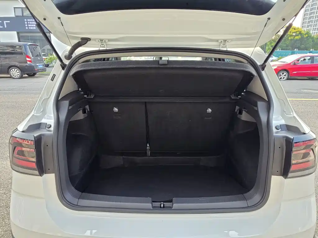 Volkswagen T-Cross — миниатюра 16