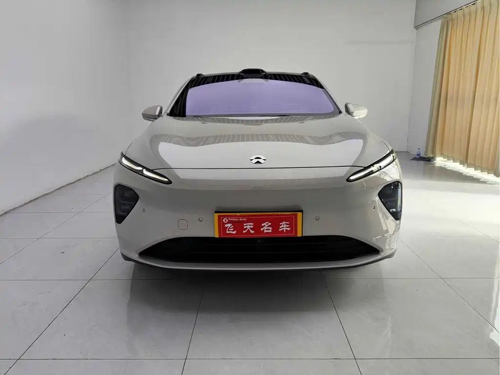 NIO ET7