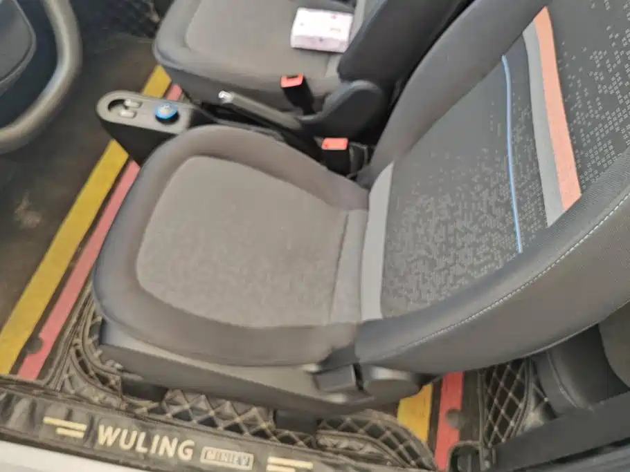 Wuling MINIEV — миниатюра 9