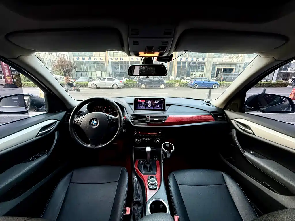 BMW X1 — миниатюра 10