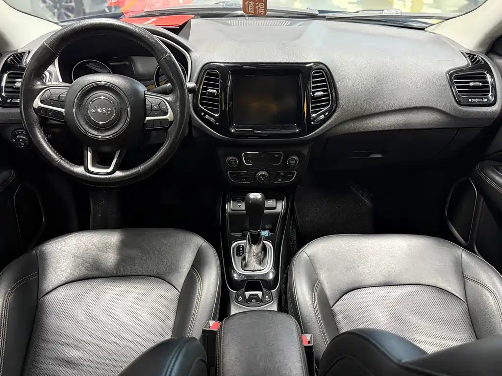 Jeep Compass — миниатюра 11
