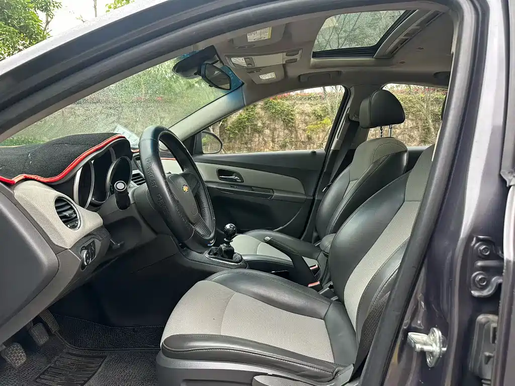 Chevrolet Cruze 2013 1.6L SL MT