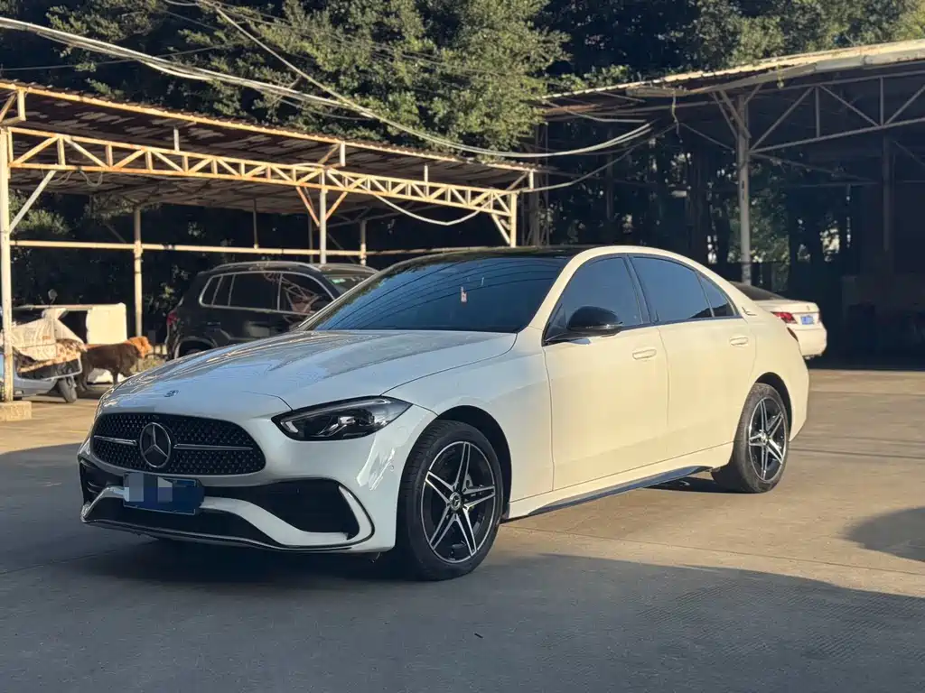 Mercedes-Benz C-Class 2024