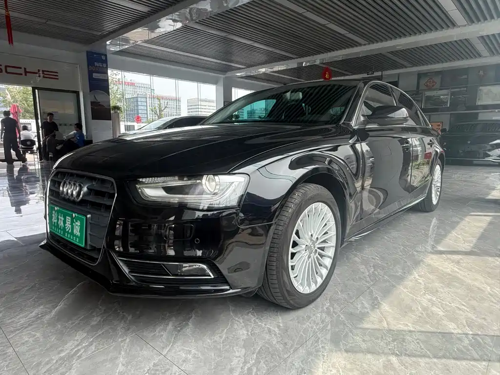 Audi A4L 2015