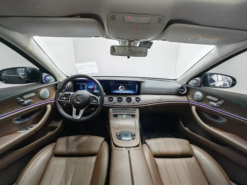 Mercedes-Benz E-Class — миниатюра 10
