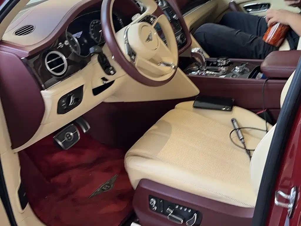 Bentley Bentayga 2018 4.0T V8