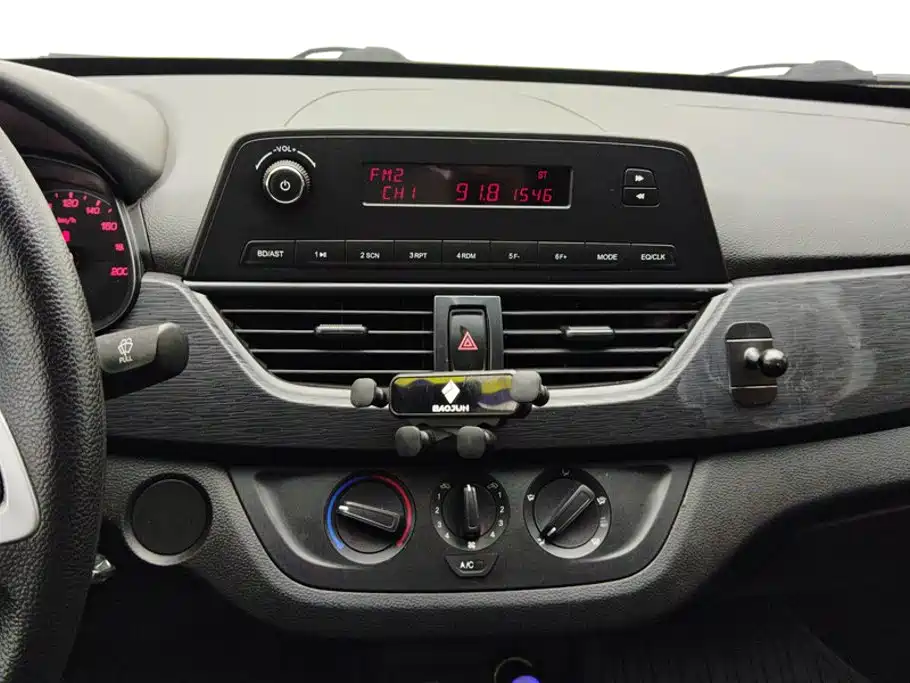 Baojun 310 — миниатюра 13