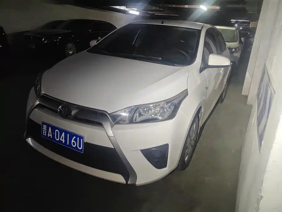 Toyota Yaris L 2015
