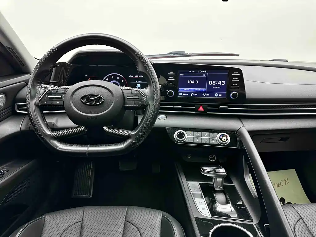 Hyundai Elantra — миниатюра 13