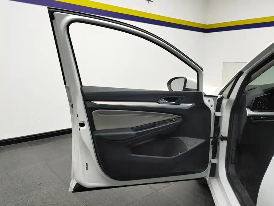 Volkswagen Golf — миниатюра 7