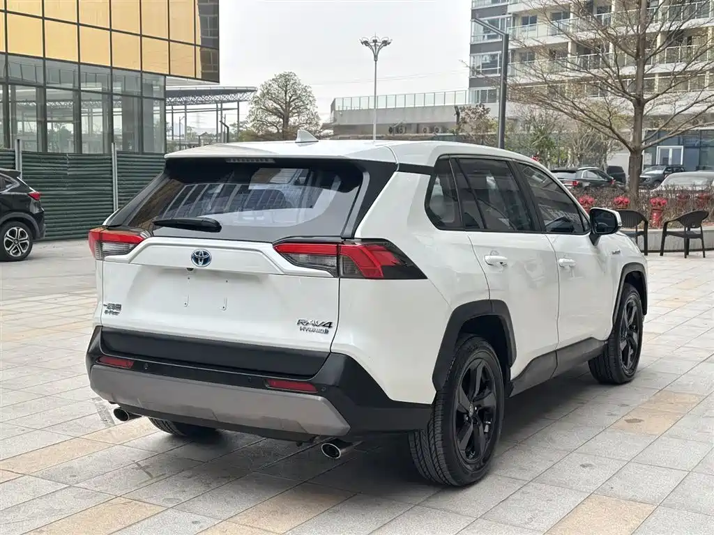 TOYOTA RAV4 RONGFANG