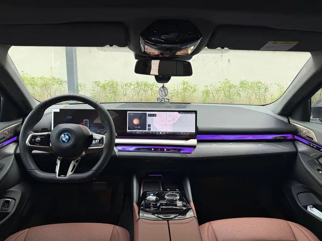 BMW i5 — миниатюра 12