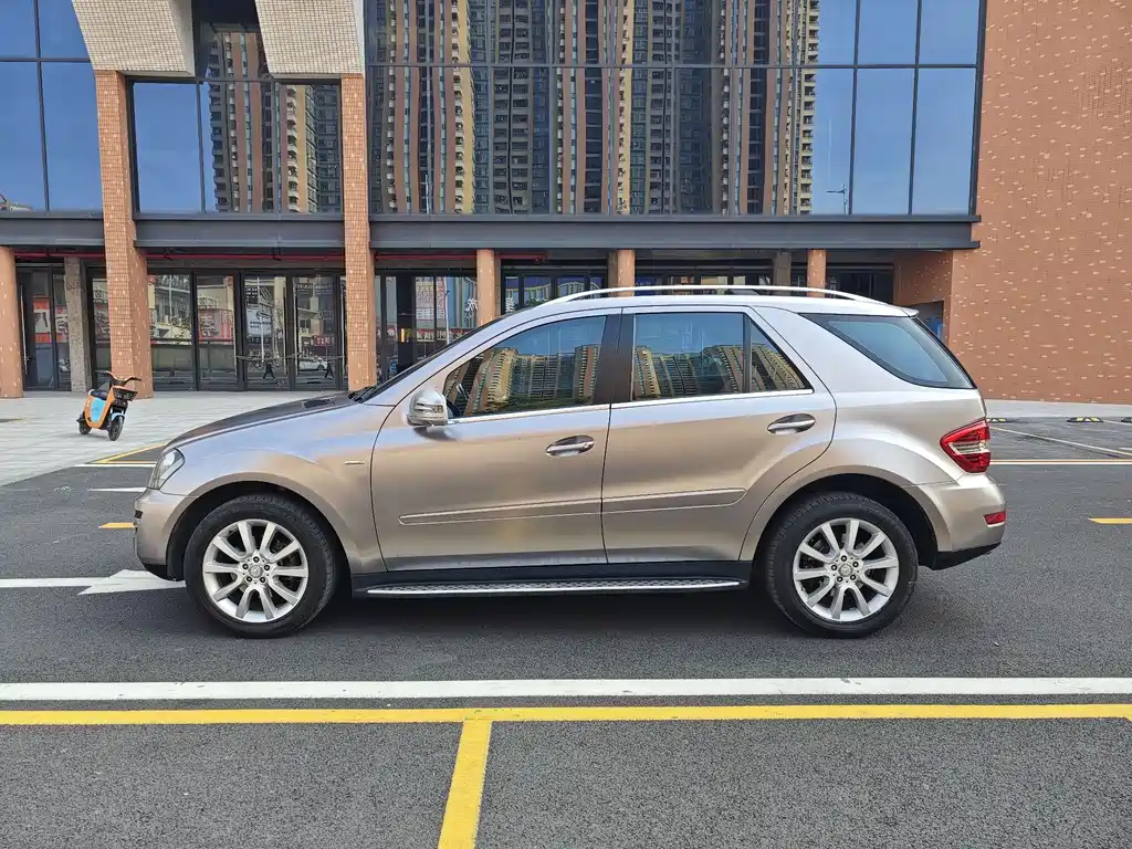 Mercedes-Benz M-Class — миниатюра 7