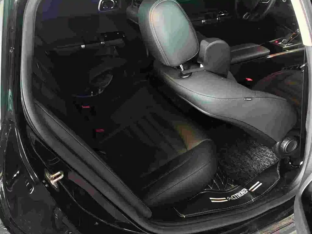 Citroen C6 — миниатюра 5