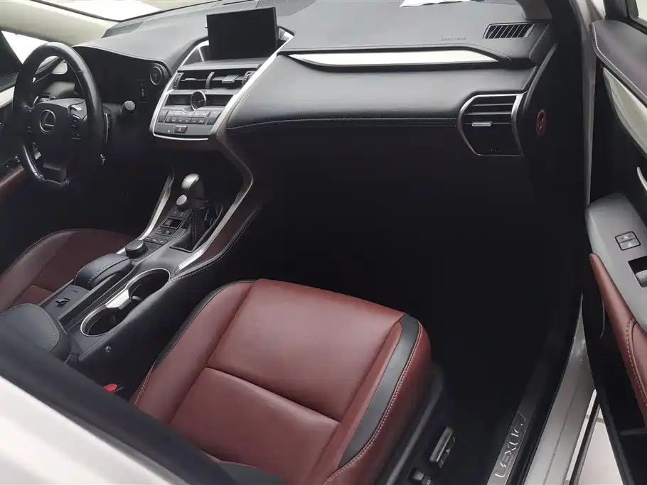 Lexus NX 2015 200t