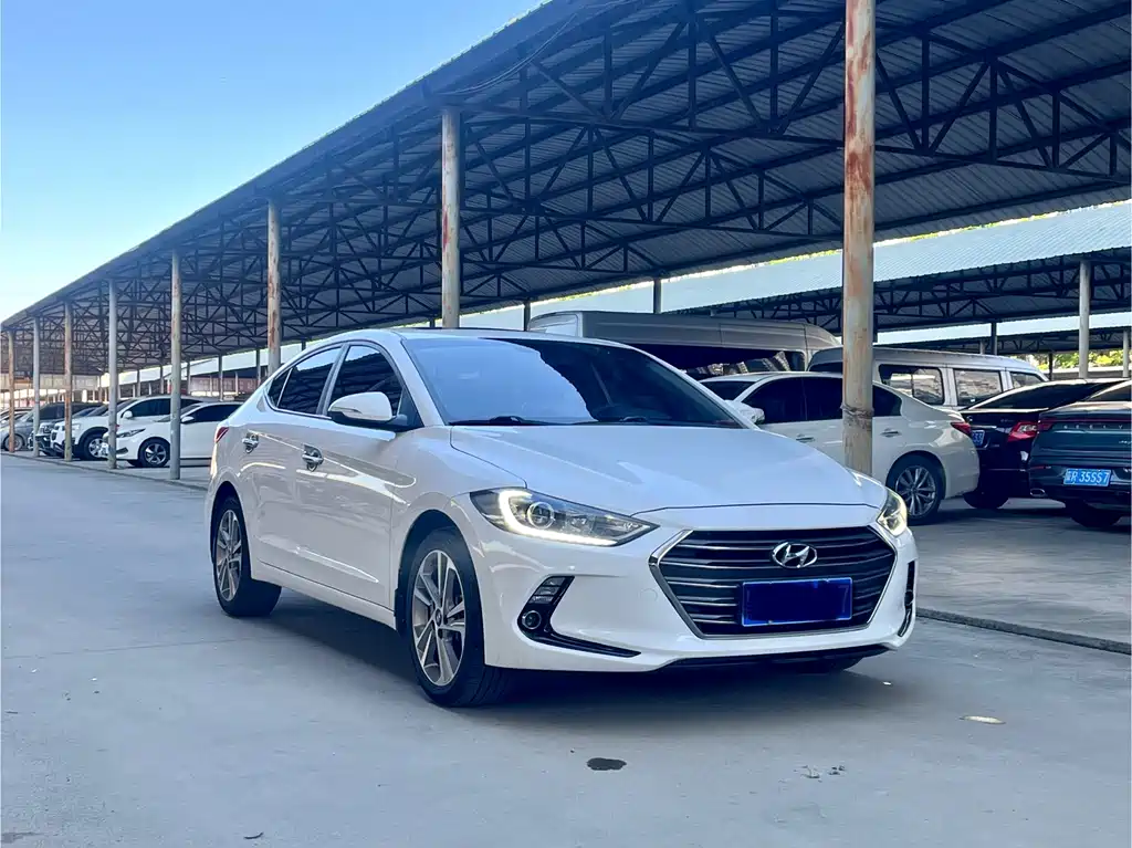 Hyundai Elantra 2018 1.6L AT 15